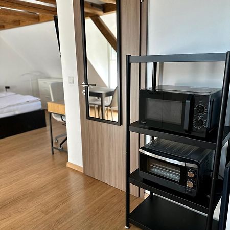 1 Zimmer Wohnung Dg Mit Klimaanlage Und Kleinen Balkon Oedheim Extérieur photo