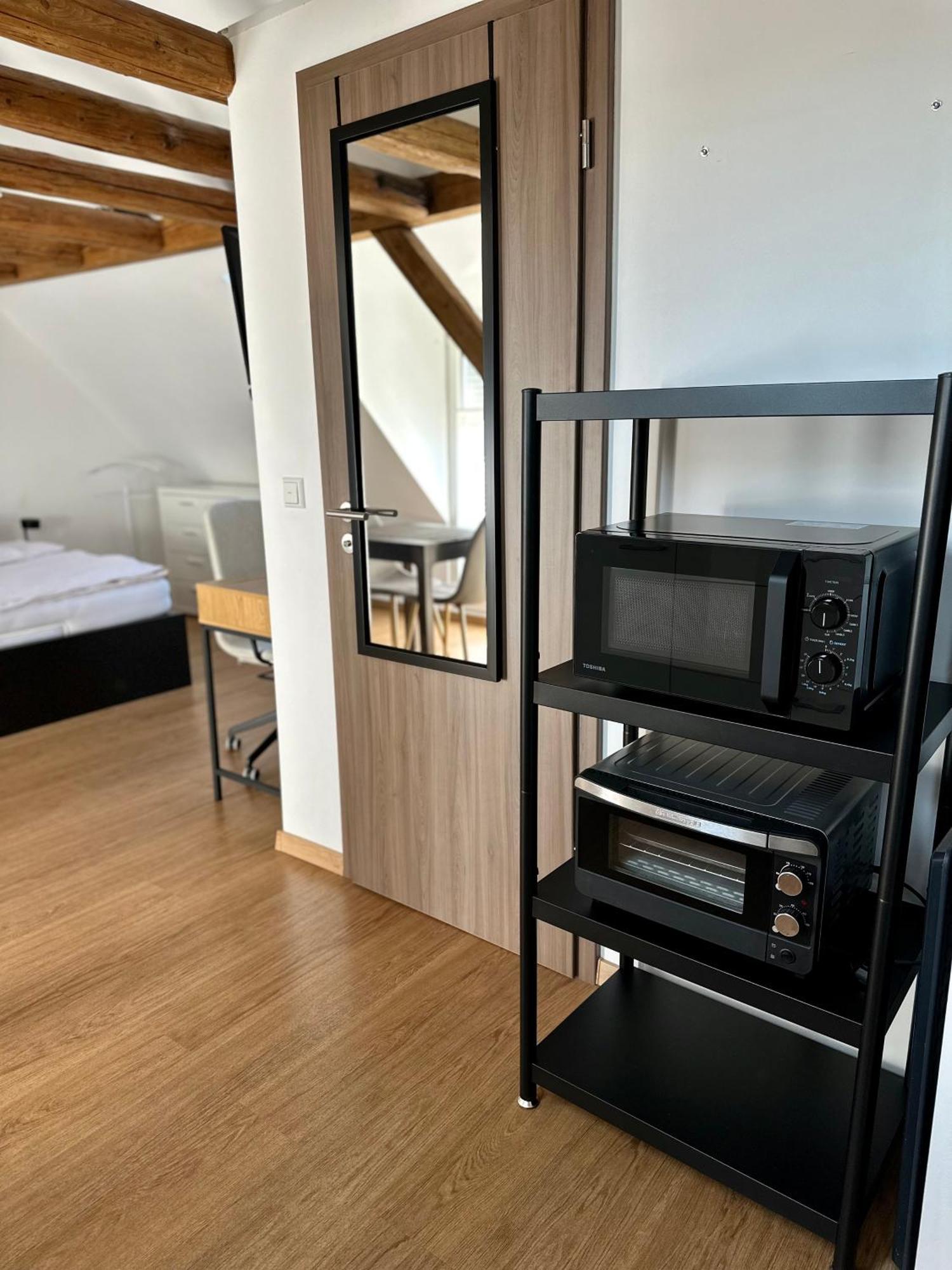 1 Zimmer Wohnung Dg Mit Klimaanlage Und Kleinen Balkon Oedheim Extérieur photo